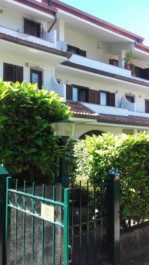Appartamento Bilocale Dante Stresa Buitenkant foto
